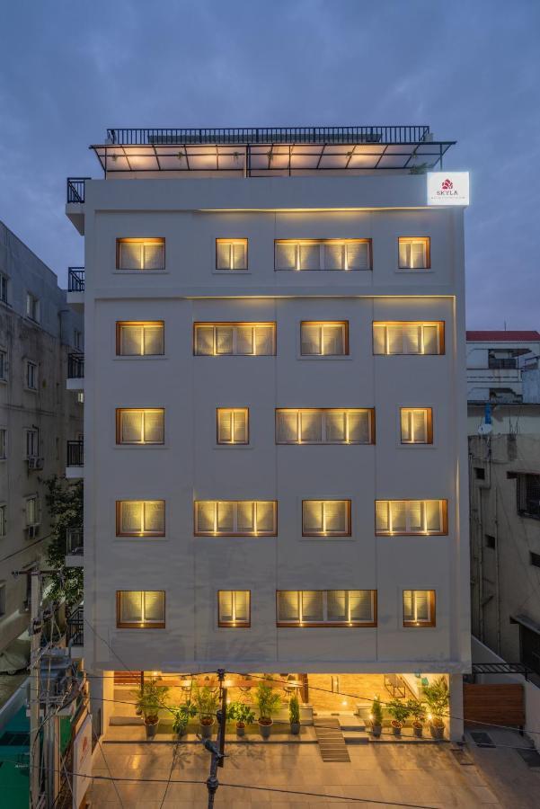 Skyla Studios & Suites - Hitech City 하이데라바드 외부 사진