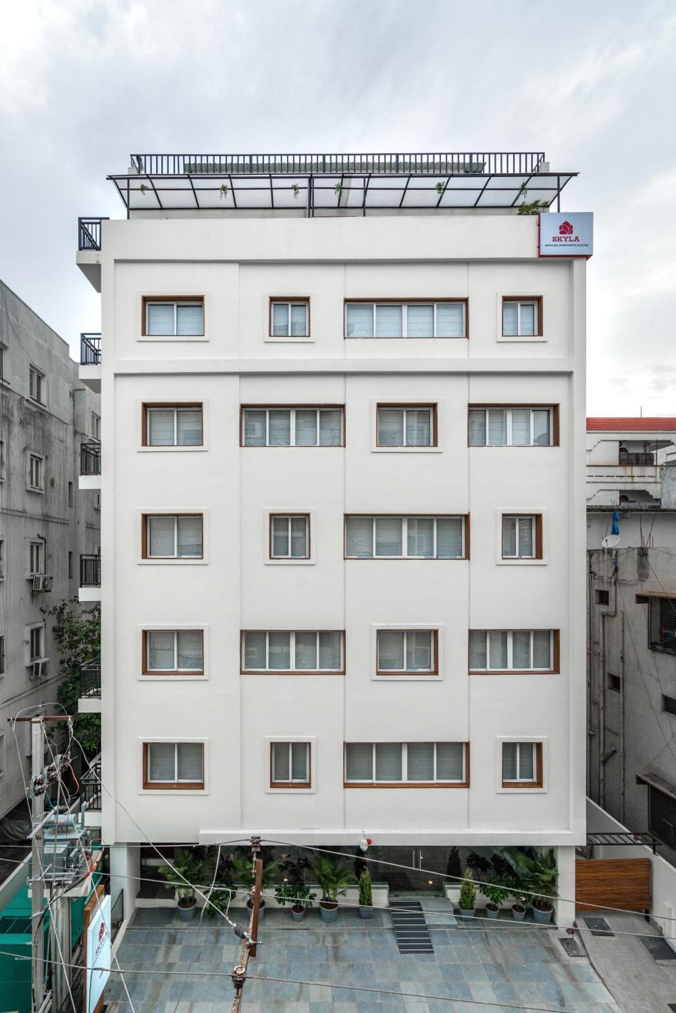 Skyla Studios & Suites - Hitech City 하이데라바드 외부 사진